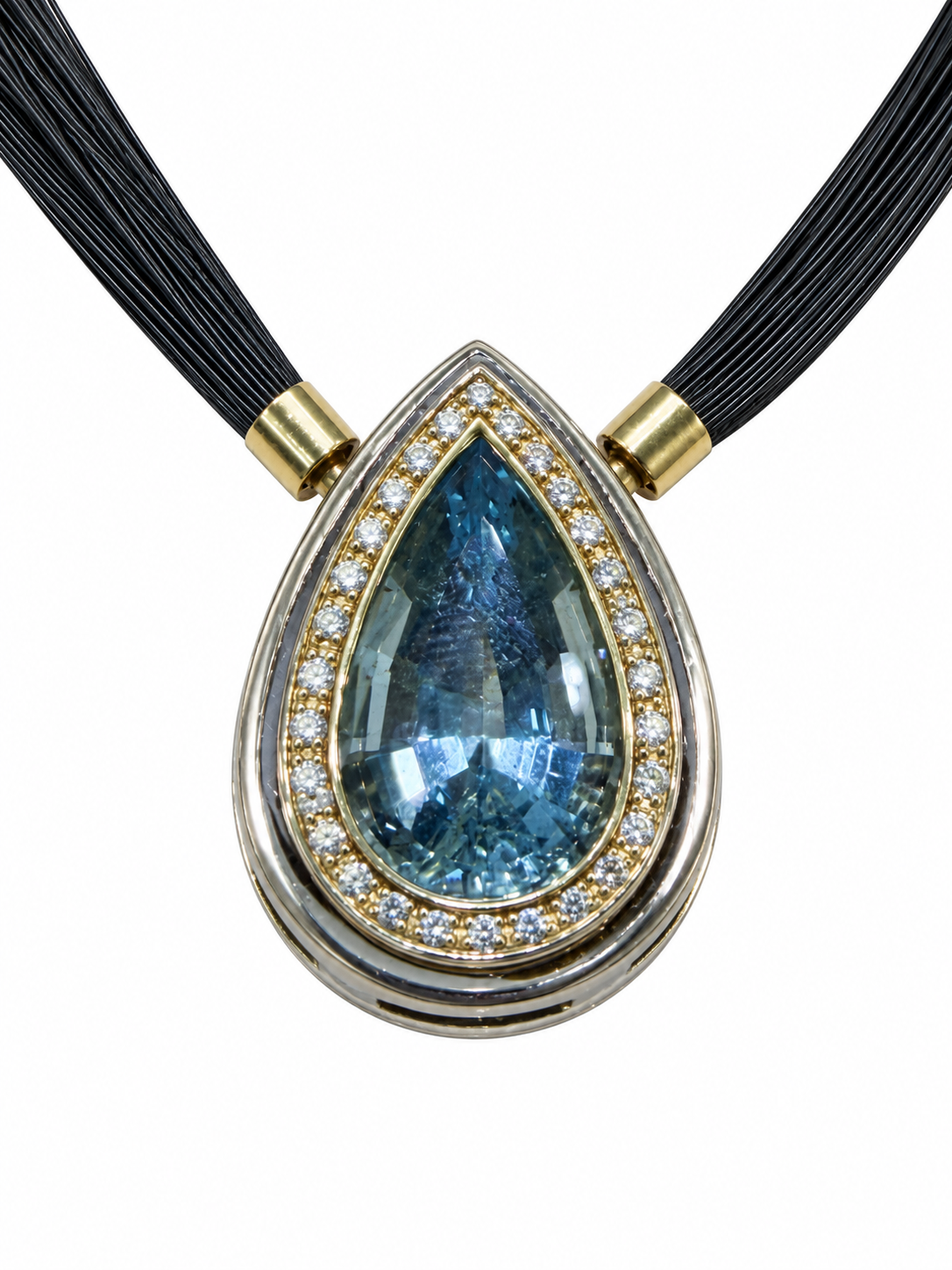 Aquamarin-Anhänger 20 ct in 750er Gelbgold mit Brillanten – mit schwarzem Collier