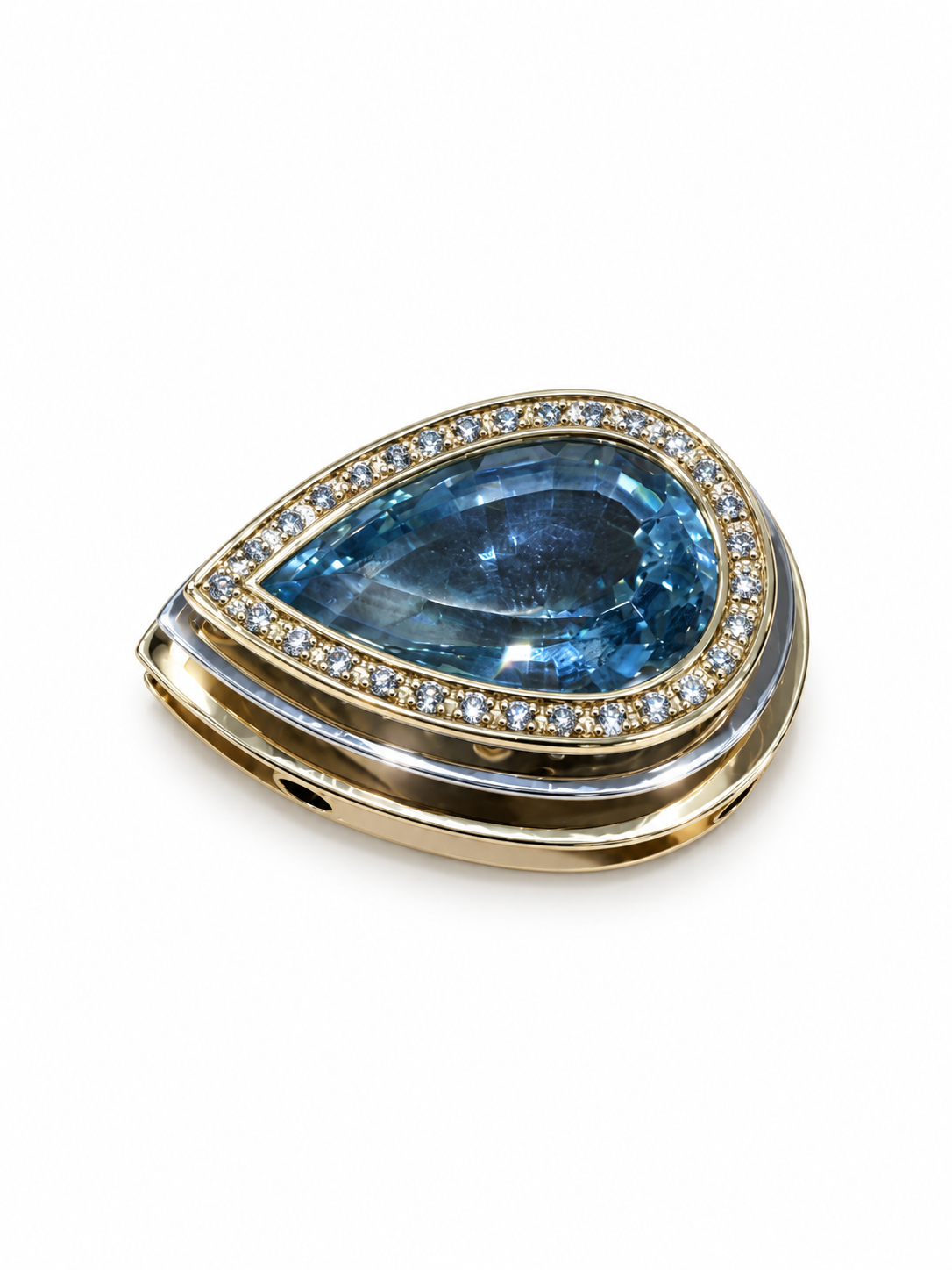 Aquamarin-Anhänger 20 ct in 750er Gelbgold mit Brillanten – Detailansicht