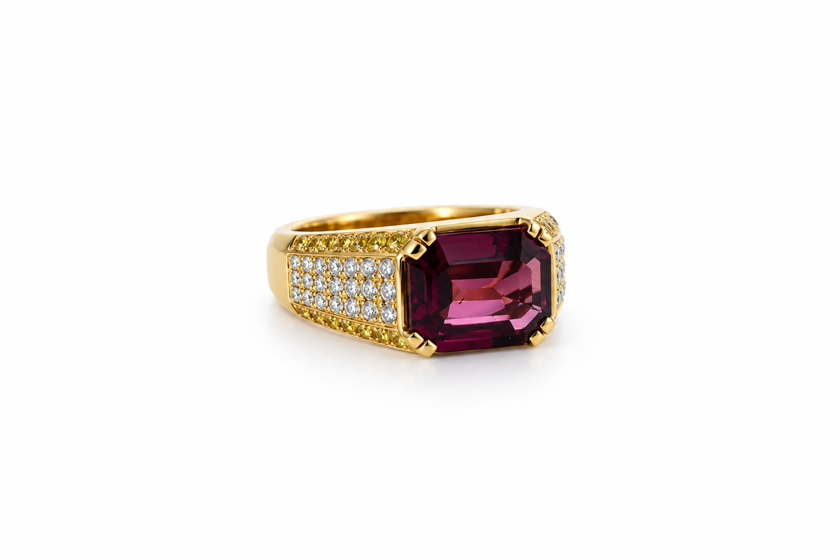 Rhodolithring 4 ct mit gelben und weißen Diamanten