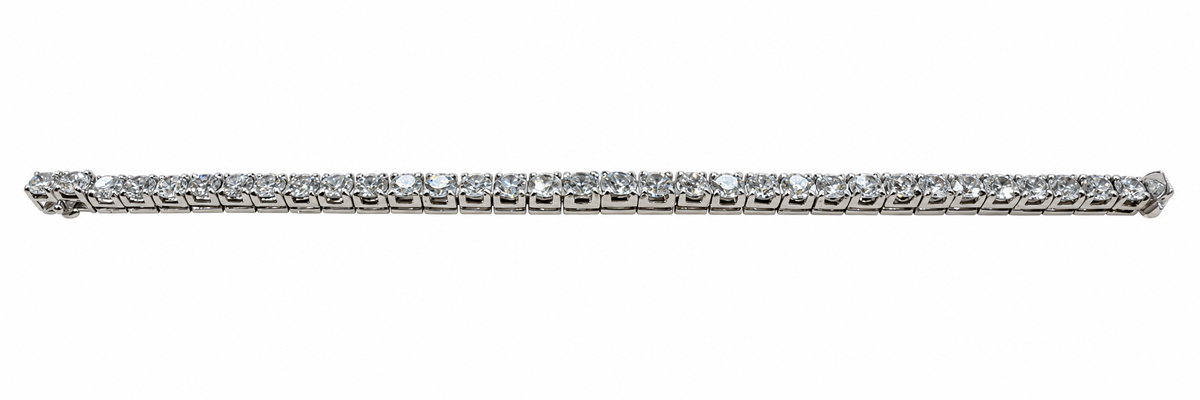 Tennisarmband in 18 Karat Weißgold mit 33 Brillanten, 16,5 ct
